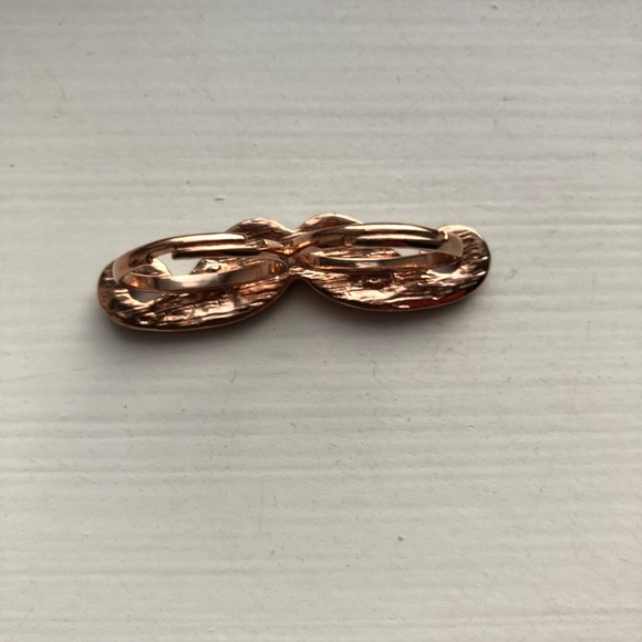 Gold & black double finger mustache ring - Picture 4 of 6